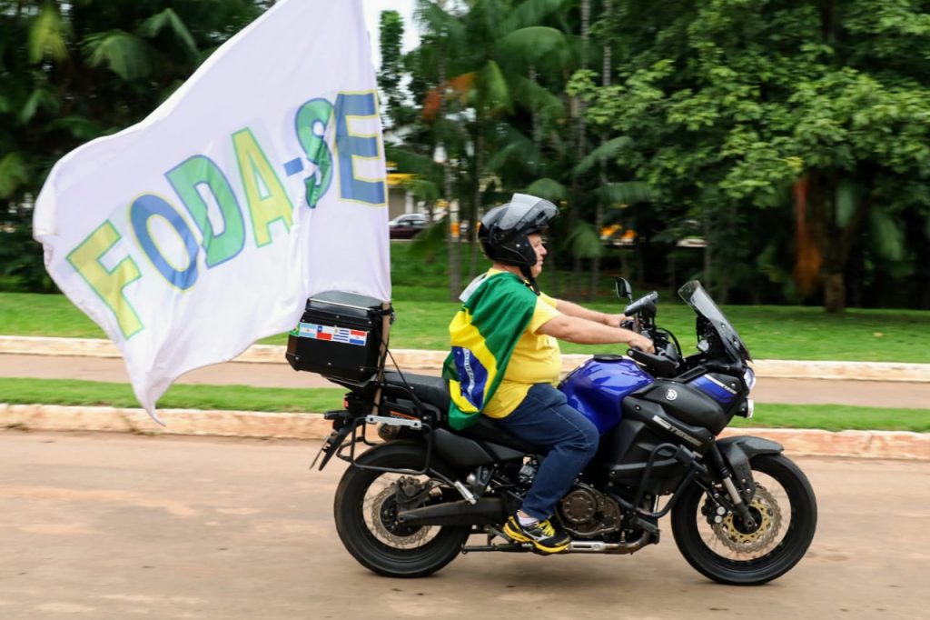 Manifestação-5-1024x682 Grupo de apoiadores do presidente Jair Bolsonaro promove manifestação em Gurupi