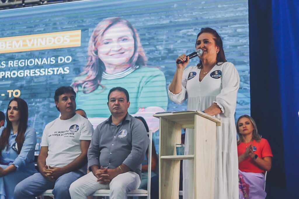 IMG-20220722-WA0054-1024x682 Senadora Kátia reúne multidão em Palmas e mostra força e união na Capital