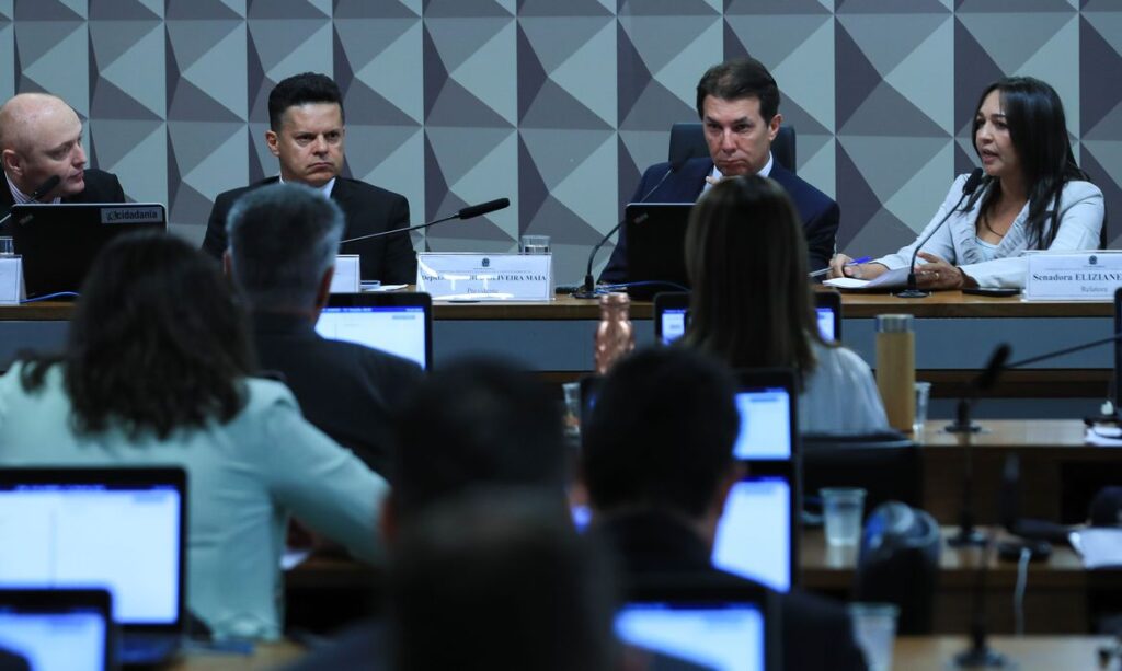 Senadora-1024x613 Delgatti aceita fazer acareação com Bolsonaro para comprovar denúncias