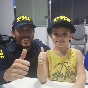 Criança escapa dos pais e é entregue pela PRF de Gurupi Uso da imagem permitido pelos pais