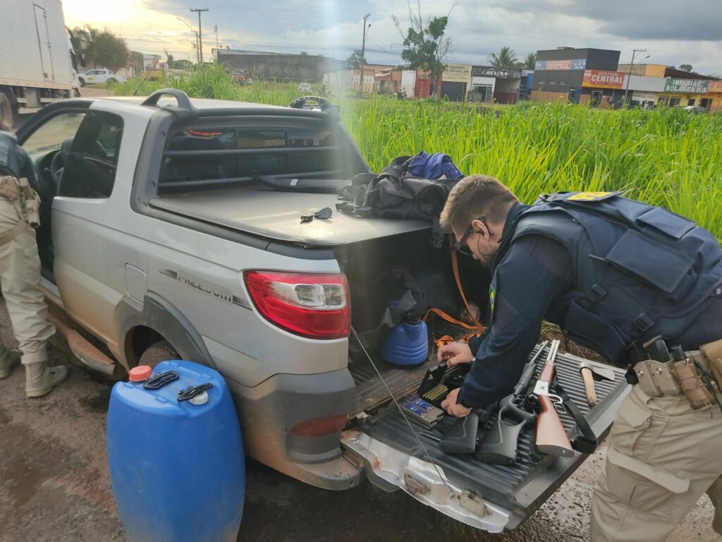 PRF apreende 4 armas de fogo e mais de 195 munições