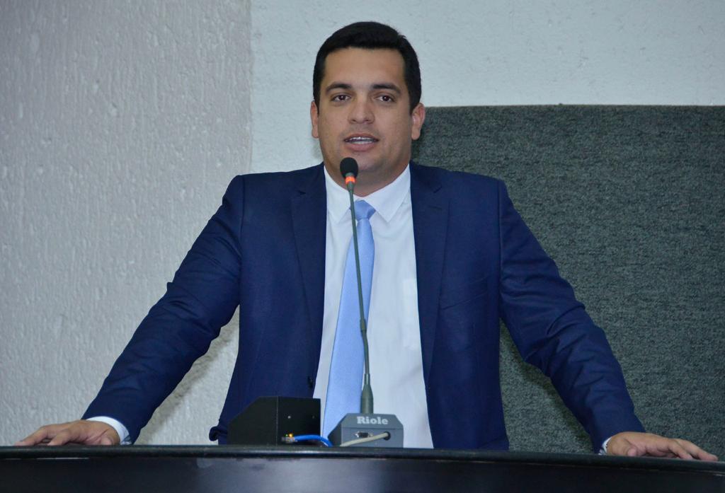 Deputado Gutierres solicita estadualização de importante trecho que liga o setor Industrial de Gurupi ao “pé de galinha” no sentido do Trevo da Praia