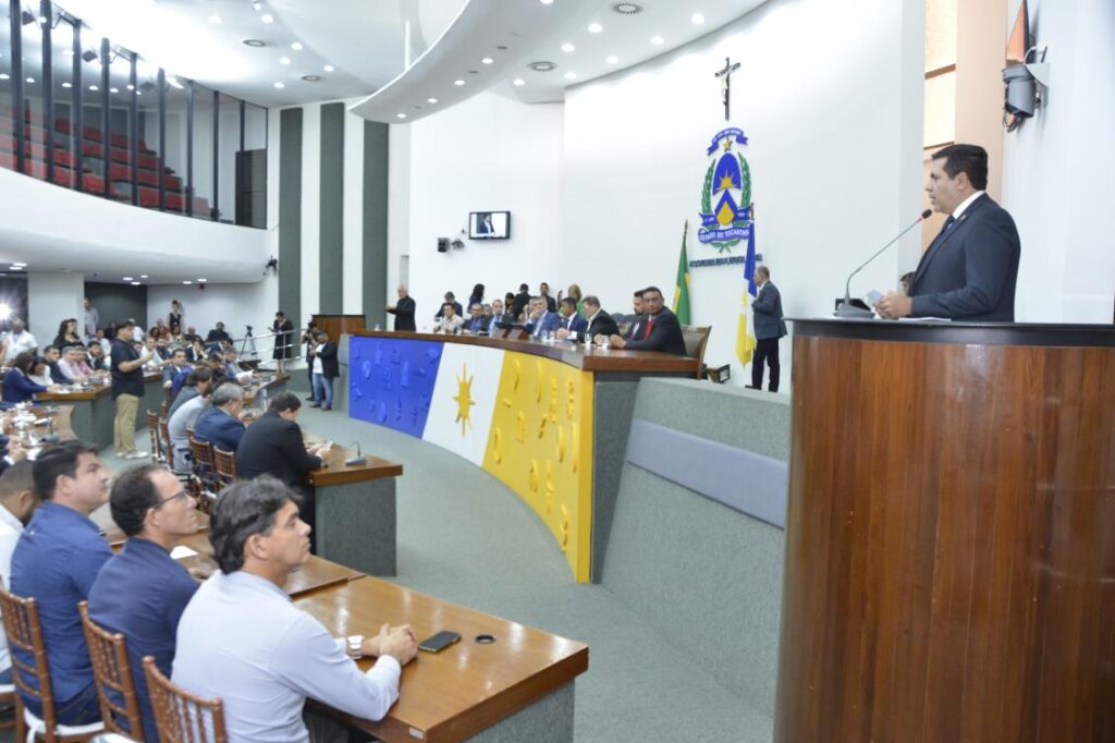 Deputados-Assembleia-brk-1024x682 Deputados e governador Wanderlei querem respostas conclusivas sobre tarifas da água no Tocantins