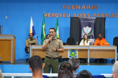 Formoso-O-diretor-da-Policia-Comunitaria-Tenente-coronel-Carlos-Magno-reforcou-que-esse-foi-um-importante-passo-para-que-a-comunidade-possa-se-mobilizar-e-450x300 Atitude TO