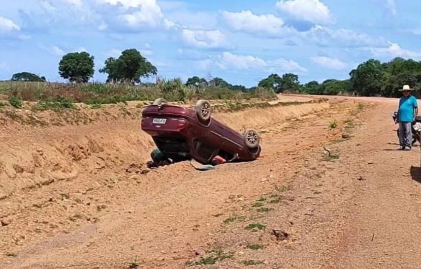 WhatsApp-Image-2023-12-07-at-18.46.02 Homem morre após carro capotar na estrada que dá acesso ao Trevo da Praia