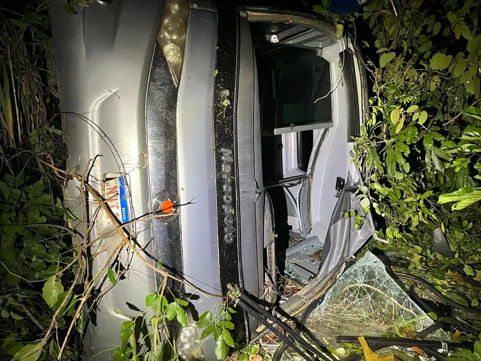 whatsapp-image-2023-12-19-at-10.21.01 Ônibus tomba no norte do Tocantins e cerca de 14 pessoas ficam feridas