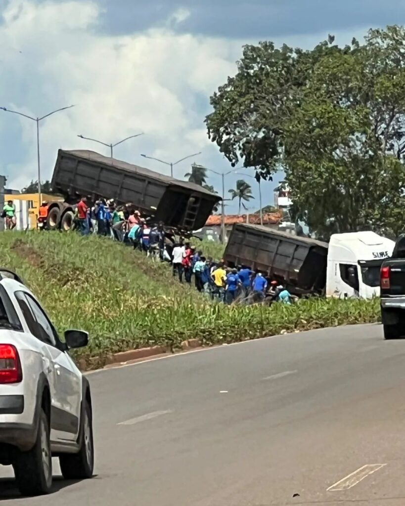 WhatsApp-Image-2024-01-03-at-17.02.47-819x1024 Caminhão invade contramão, bate em motocicleta e mata jovem em Araguaína