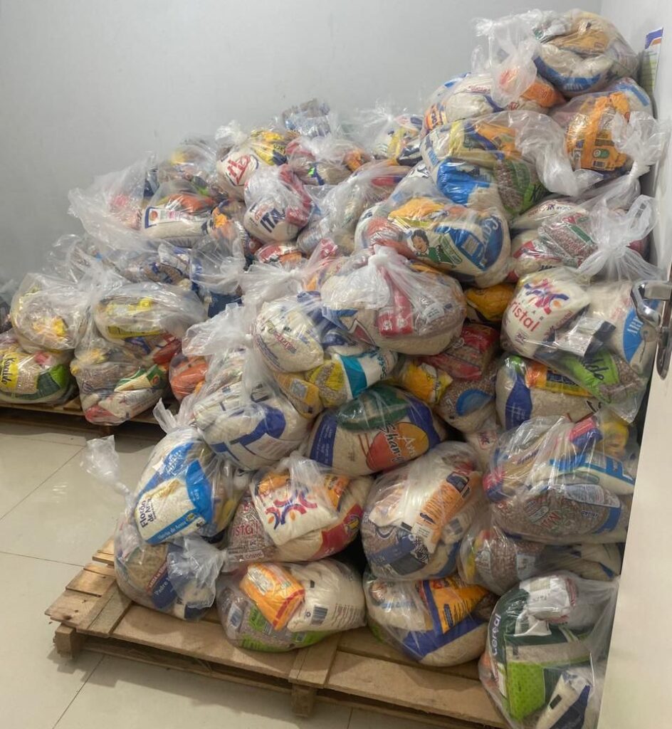 Instituto-Gratidao-e-Unirg-2-944x1024 Parceria: Instituto Gratidão Tocantins e Unirg/ReUNIRG promovem Feijoada Solidária com distribuição de 3 toneladas de alimentos