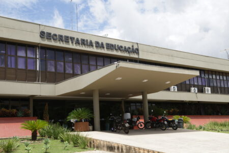 Governo do Tocantins encerra mais de mil contratos temporários da educação