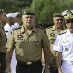 Bolsonaro-2-150x150 Ex-comandante do Exército ameaçou prender Bolsonaro, diz ex-FAB
