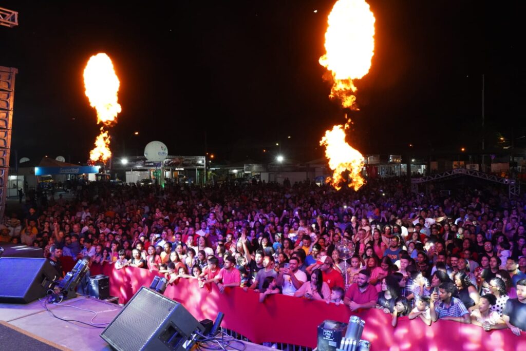 WhatsApp-Image-2024-05-01-at-21.47.05-1024x684 Noite Gospel reúne multidão em adoração durante segundo dia da Expo Gurupi