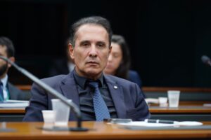 Carlos Gaguim apresenta Projetos de Lei para fortalecer direitos infantis, transparência e Previdência Social