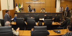 Câmara de Palmas aprova aumento salarial para prefeito, vice e secretariado