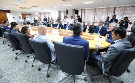 Amélio Cayres empossa três procuradores aprovados no concurso público da Aleto