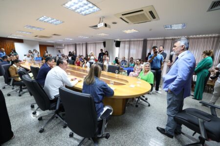 Presidente Amélio reforça apoio à imprensa com homenagens e confraternização para jornalistas