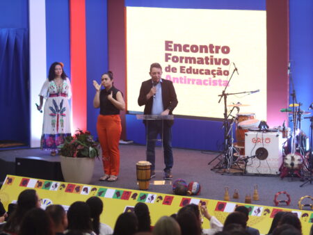 Governo do Estado reúne educadores dos 139 municípios em encontro presencial de Educação Antirracista do Tocantins