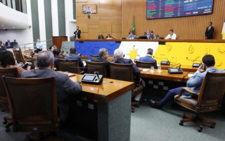 Deputados aprovam data-base dos servidores dos Poderes e do governador