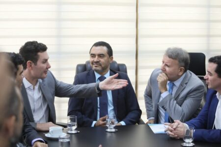 Eduardo Siqueira Campos destaca protagonismo de Palmas e propõe pacto habitacional durante abertura do Fórum Norte-Nordeste da Indústria da Construção Civil