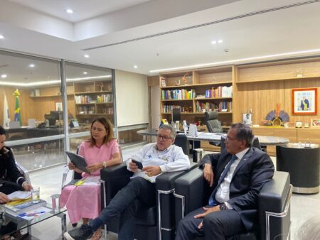 Avanços na Saúde: Reunião com presença da ex-senadora Kátia Abreu e Ministro visa fortalecer atendimento no Amazonas e no Rio de Janeiro