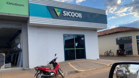 Agência bancária de Tocantinópolis é assaltada por criminosos durante horário de expediente