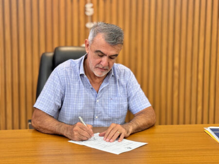 Amélio destina mais de R$ 1 mi para obras em espaços públicos e reforço na saúde em cinco cidades