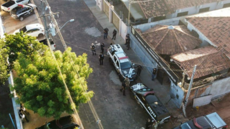 Operação cumpre mandados de busca e apreensão contra facção criminosa em Tocantinópolis