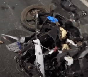 Batida frontal entre moto e carro deixa motociclista morto na BR-153 em Gurupi