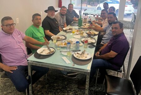 Mauro Carlesse movimenta base na região de Araguaína para possível candidatura ao Governo em 2026