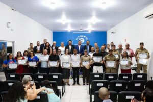 Câmara de Cariri realiza sessão solene com homenagens de entrega de título de cidadão e moção de aplausos