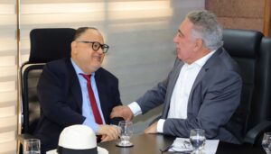 Governador Laurez Moreira debate projetos com ex-ministro da Educação José Henrique Paim; com destaque no reforço de ações educacionais no estado