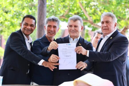 HISTÓRIA | Prefeito de Palmas sanciona lei que homenageia governador Siqueira Campos, fundador da Capital