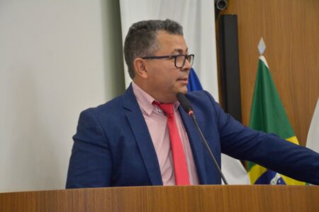 Vereador Folha defende gestão de Eduardo Siqueira Campos e rebate críticas de Carlos Amastha