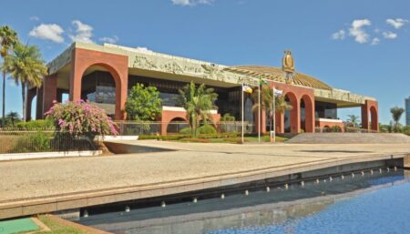 Governo do estado cria comissão para avaliar atos da gestão interina, garantir continuidade dos serviços públicos e a retomada econômica