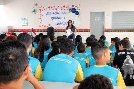 Educação que Incentiva: Alunos destaque são premiados pela Prefeitura de Cariri