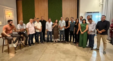 Articulação 2026: Jantar de Dorinha reúne Wanderlei, Eduardo Gomes e Gaguim em Palmas