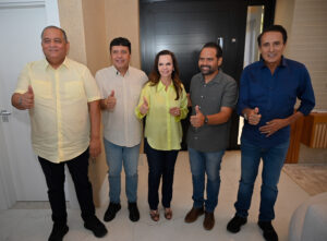 Pré-candidato a deputado federal, Alfredo Júnior recebe em sua casa Dorinha, Gaguim e Eduardo Gomes em café da manhã para fortalecer alinhamento política