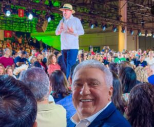 Laurez Moreira participa de convenção do PT e reforça proximidade com projeto nacional de Lula