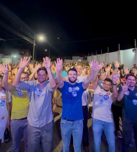 Léo Barbosa realiza comício em Gurupi com apoio de Jair do Povo